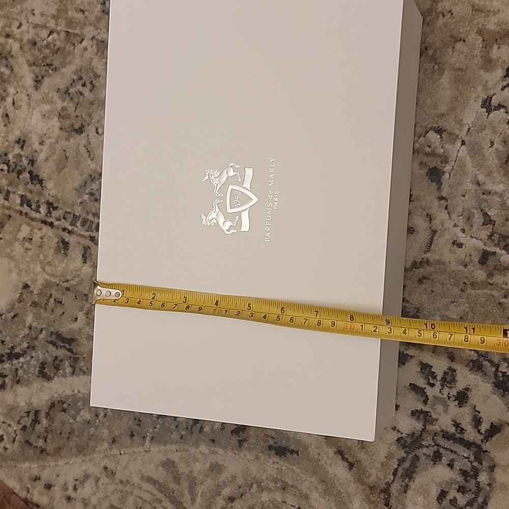 Empty box - Picture 3 of 4